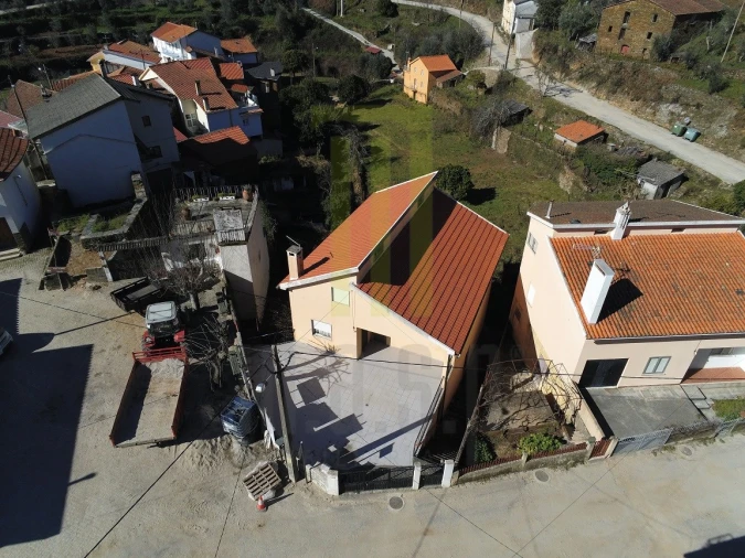 Quinta T3 para Venda em São Gião Foto 1