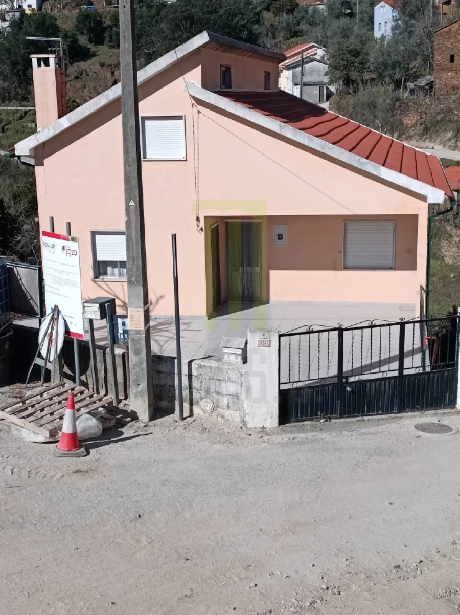 Quinta T3 para Venda em São Gião Foto 3