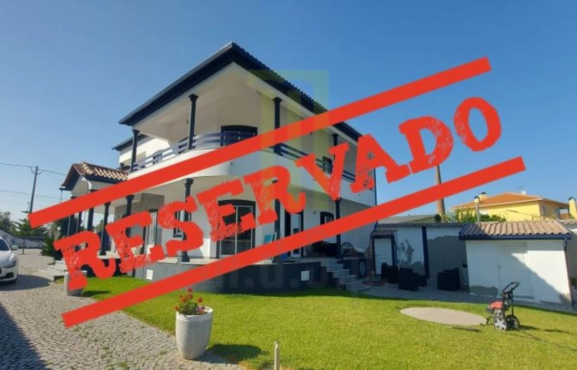 Moradia T5 para Venda em Ervedal e Vila Franca da Beira Foto 1