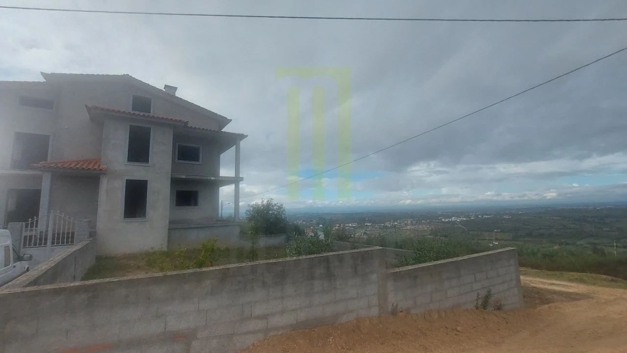 Moradia T6 para Venda em Bobadela Foto 9