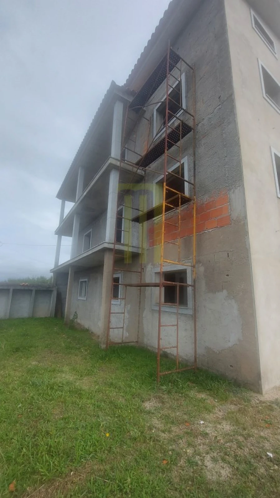 Moradia T6 para Venda em Bobadela Foto 2