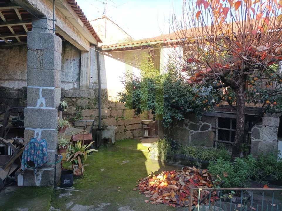 Moradia T4 para Venda em Travanca de Lagos Foto 7