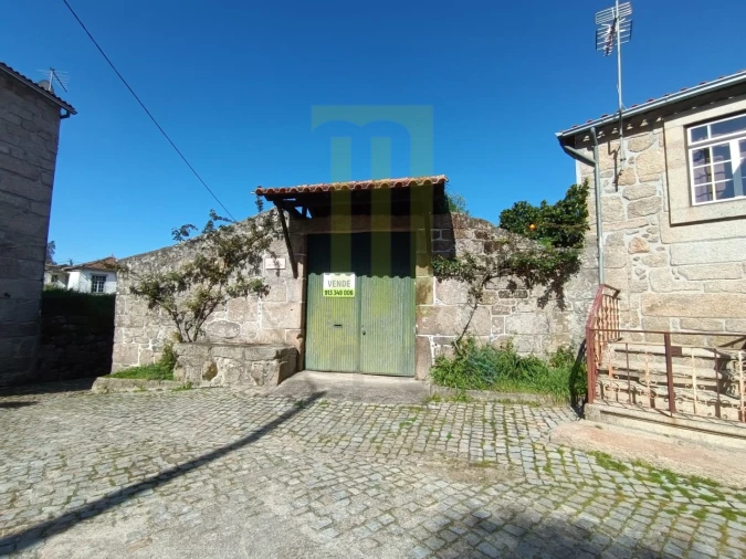 Moradia T4 para Venda em Travanca de Lagos Foto 6