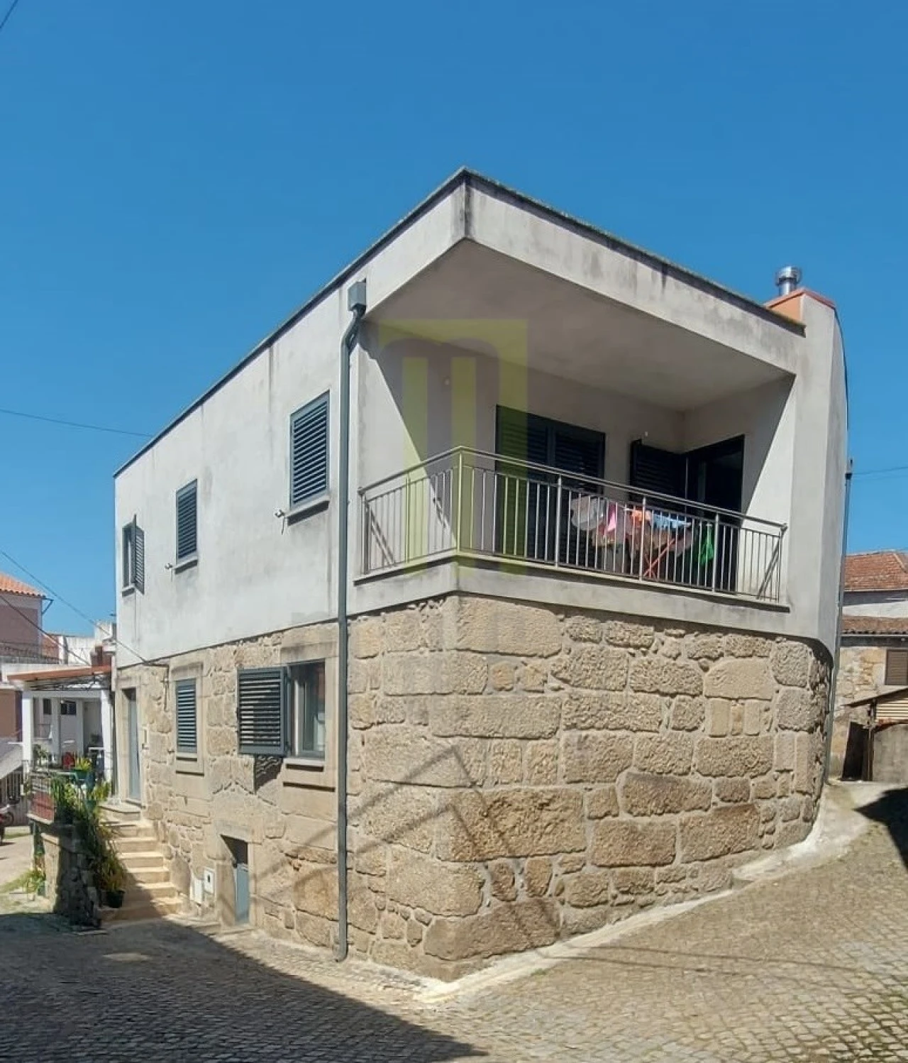 Moradia T3 para Venda em Nogueira do Cravo Foto 1