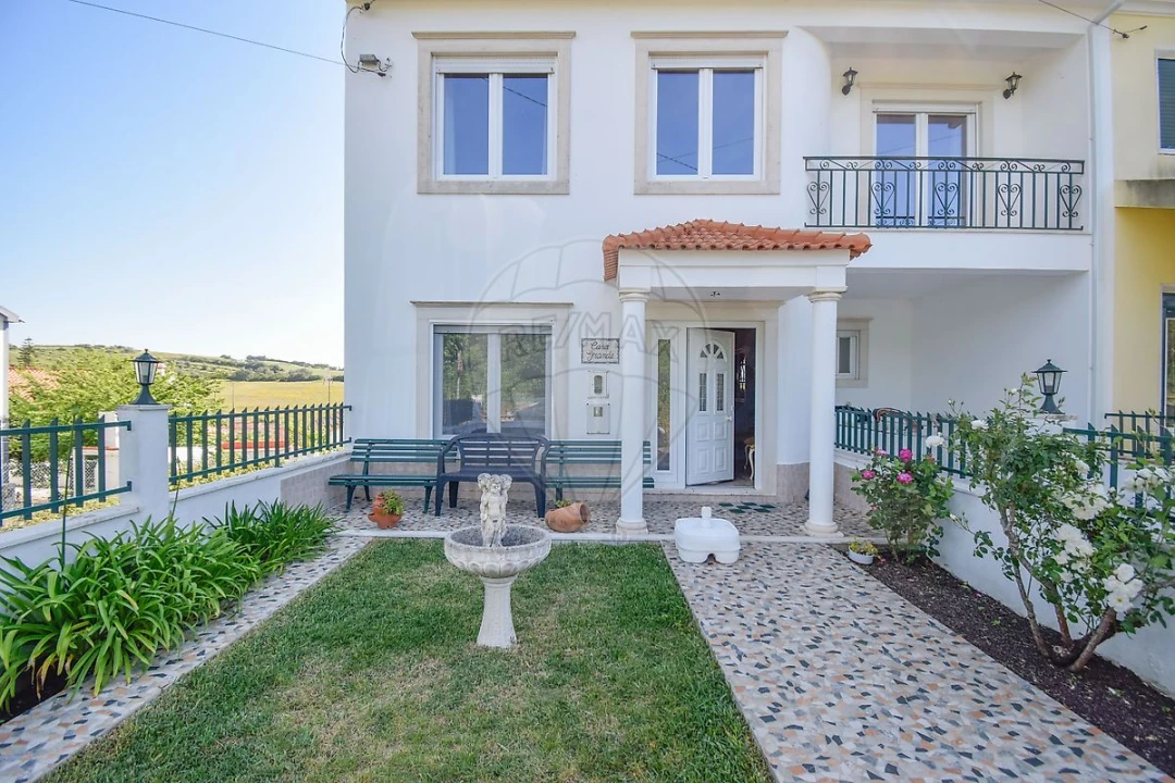 Moradia T5 para Venda em Sapataria Foto 48