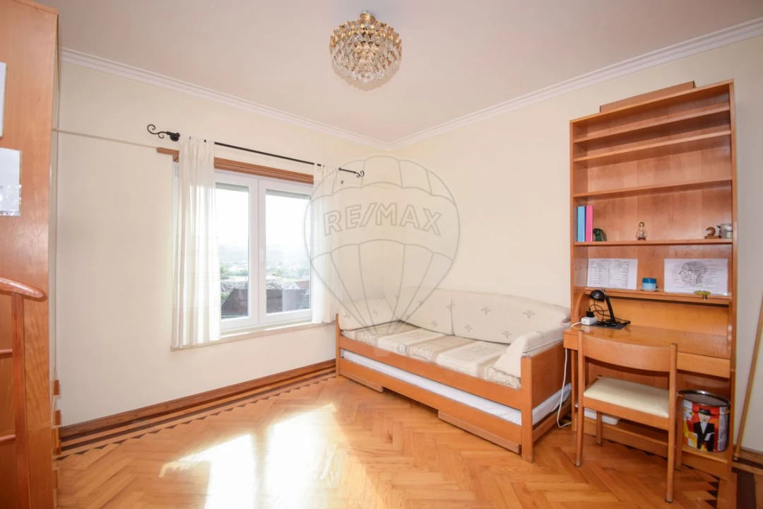 Moradia T5 para Venda em Sapataria Foto 8