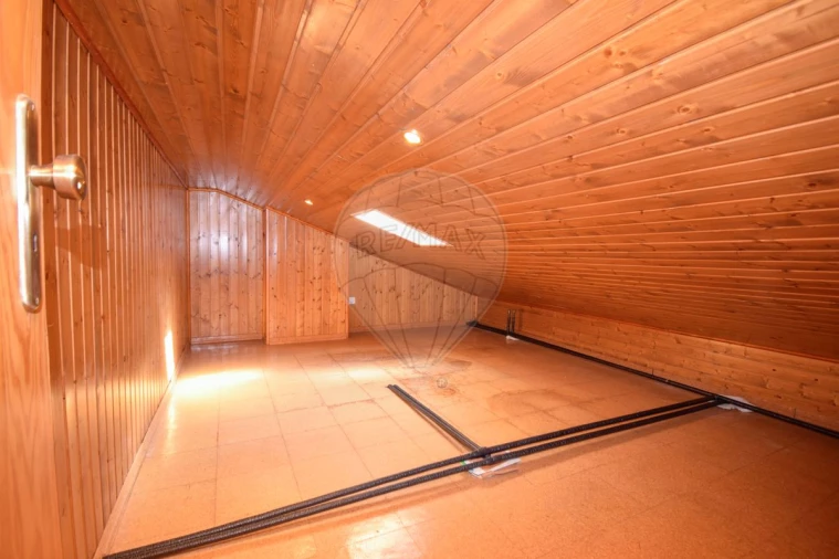 Moradia T5 para Venda em Sapataria Foto 15