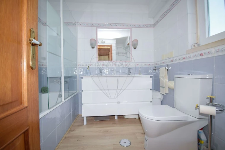 Moradia T5 para Venda em Sapataria Foto 18