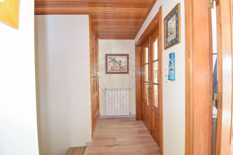 Moradia T5 para Venda em Sapataria Foto 31