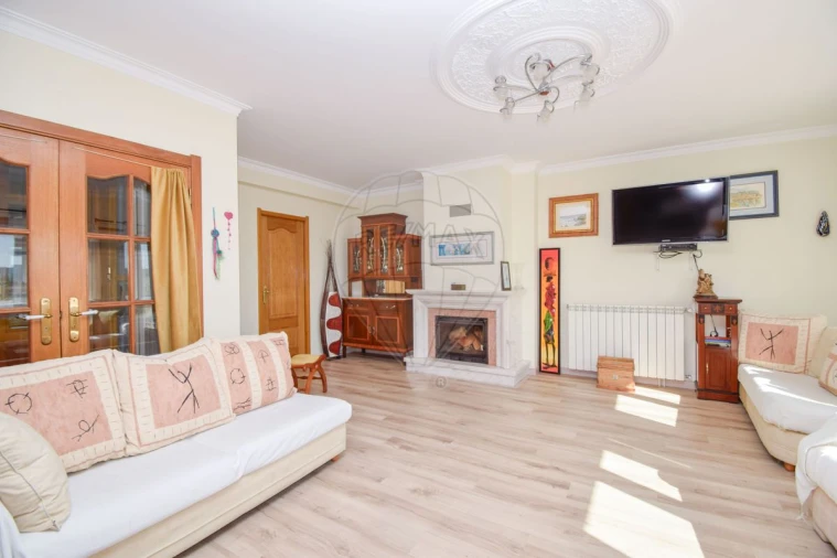 Moradia T5 para Venda em Sapataria Foto 22