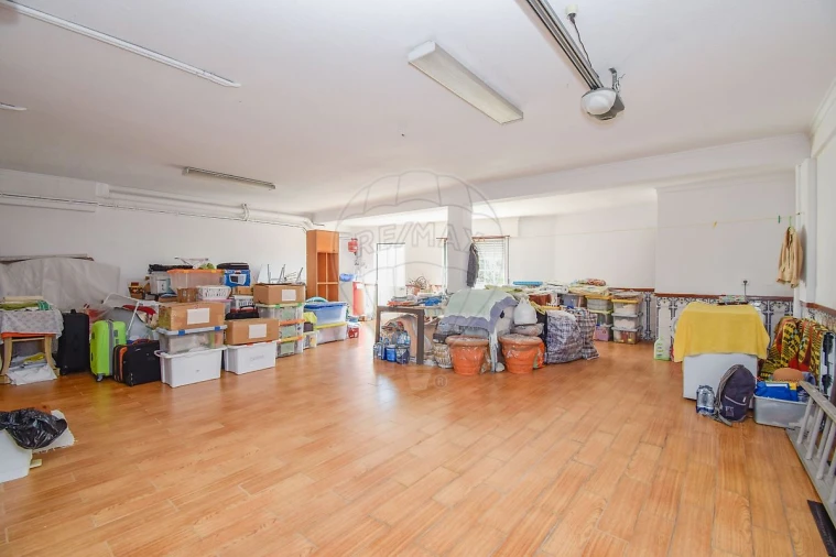 Moradia T5 para Venda em Sapataria Foto 40