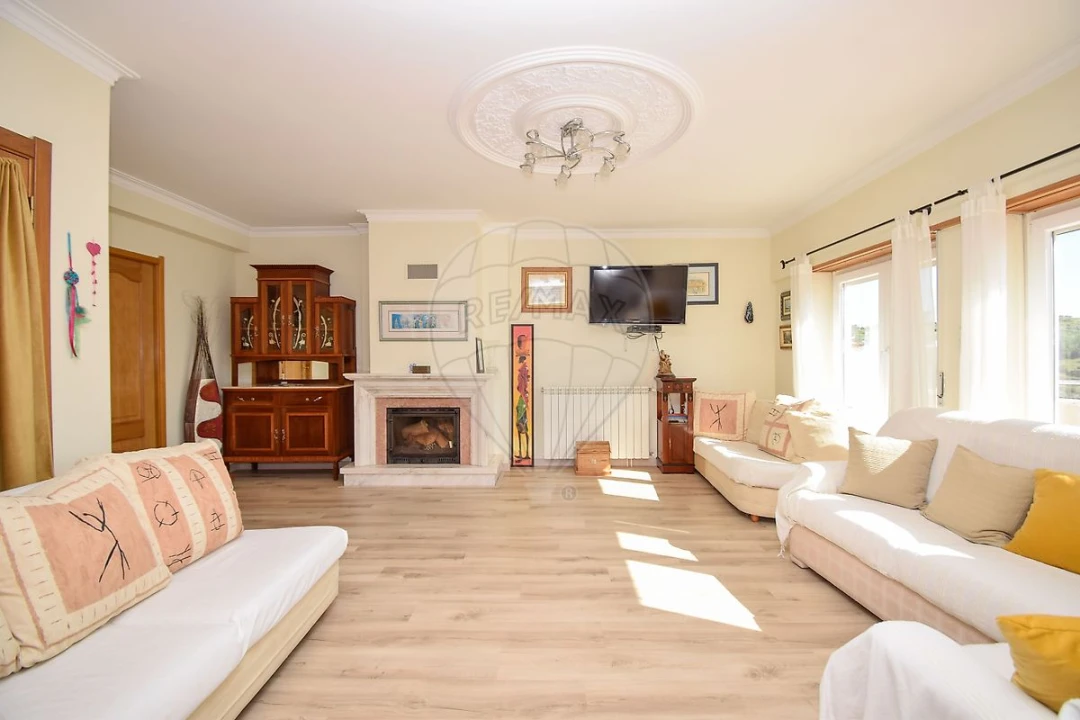 Moradia T5 para Venda em Sapataria Foto 21