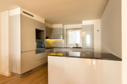 Apartamento T1 para Venda em Misericórdia