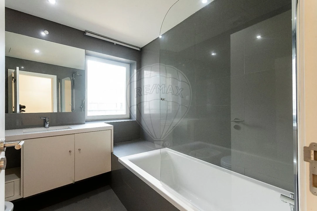 Apartamento T1 para Venda em Misericórdia Foto 12