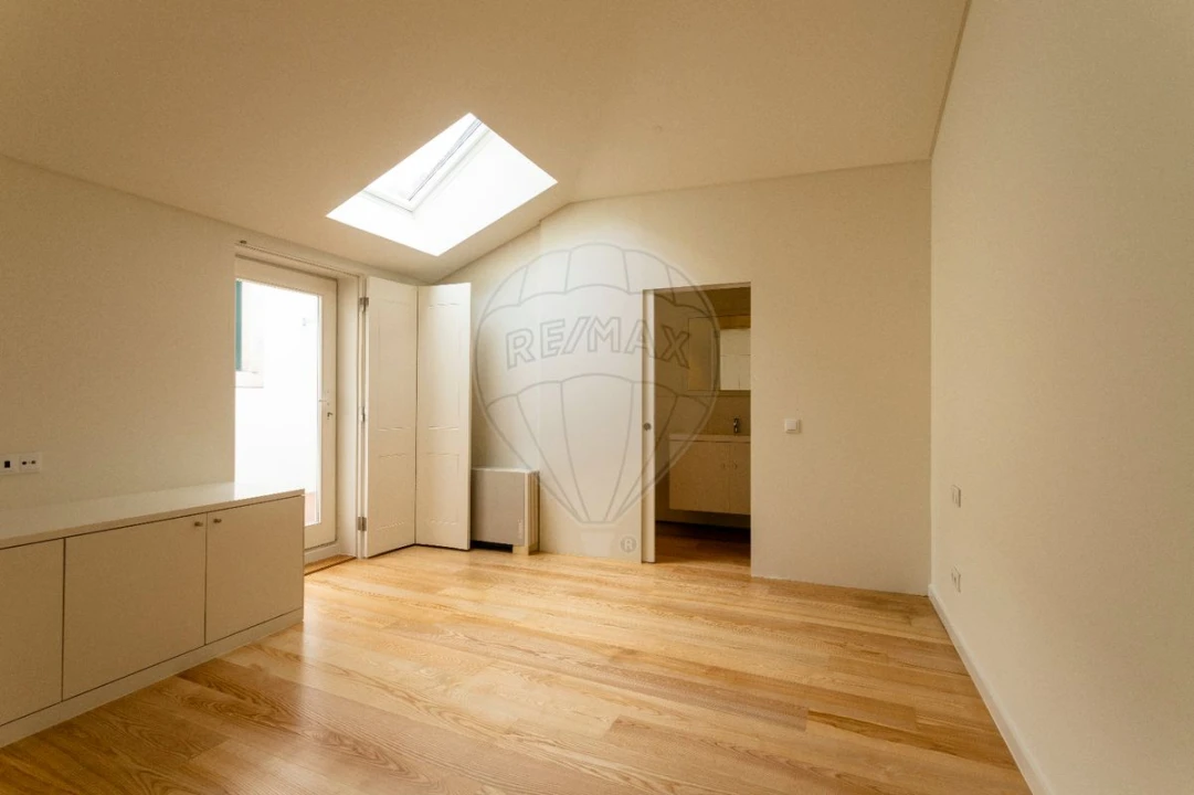 Apartamento T2 para Venda em Misericórdia Foto 7