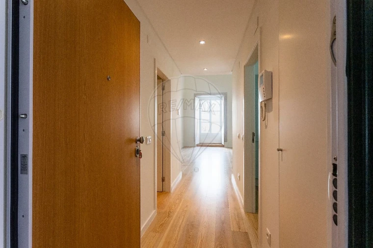Apartamento T2 para Venda em Misericórdia Foto 3