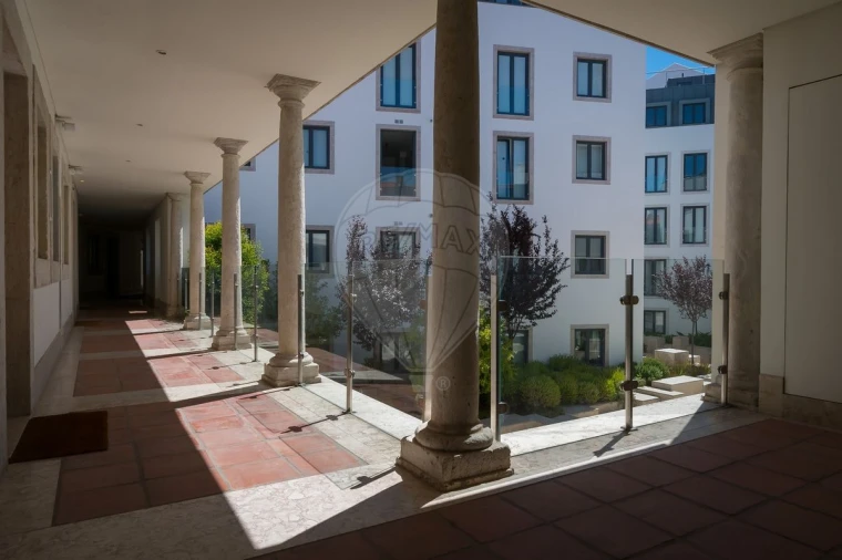 Apartamento T2 para Venda em Misericórdia Foto 23