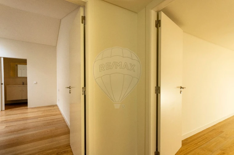 Apartamento T2 para Venda em Misericórdia Foto 29