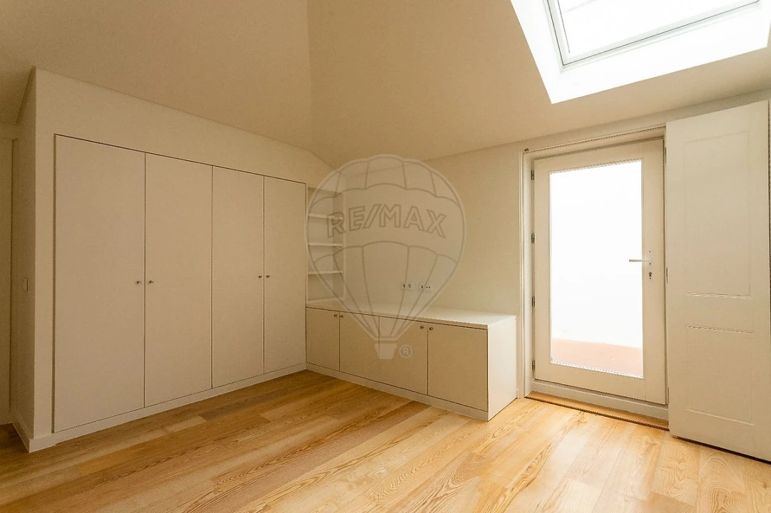 Apartamento T2 para Venda em Misericórdia Foto 9