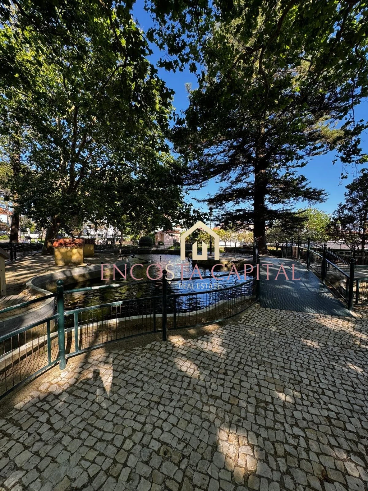 Apartamento para Venda em Carcavelos e Parede Foto 5