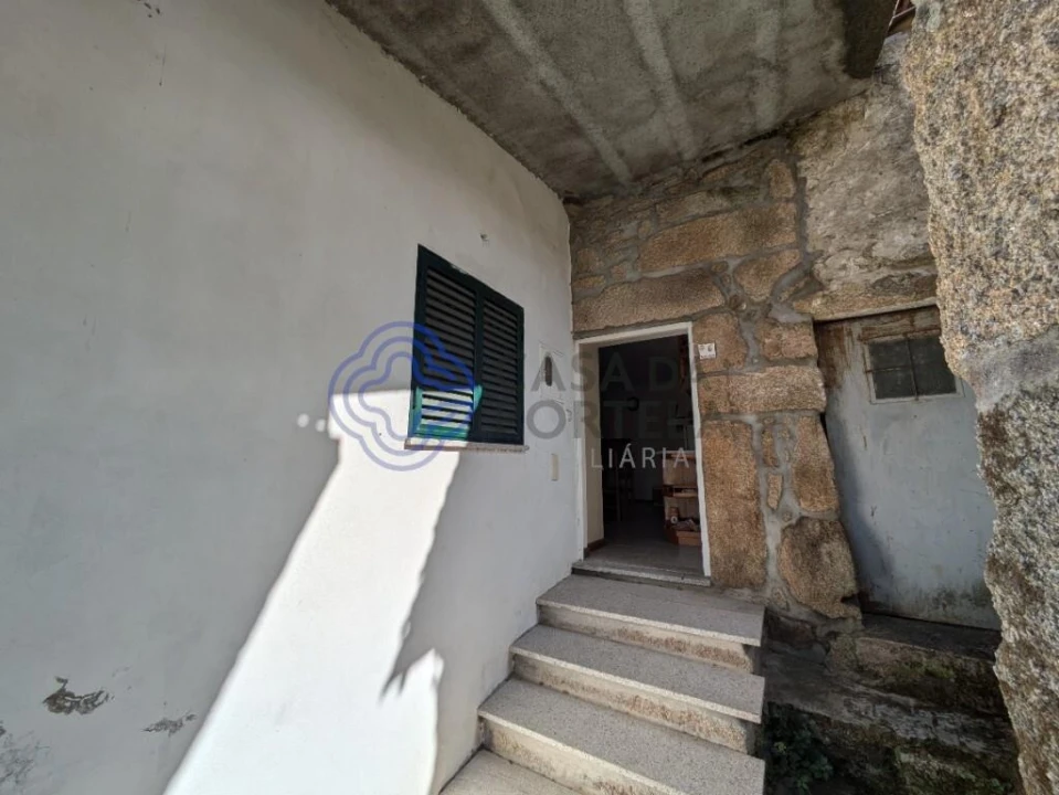 Moradia T2 para Venda em Vila Franca da Serra Foto 2