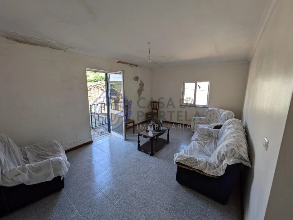 Moradia T2 para Venda em Vila Franca da Serra Foto 5