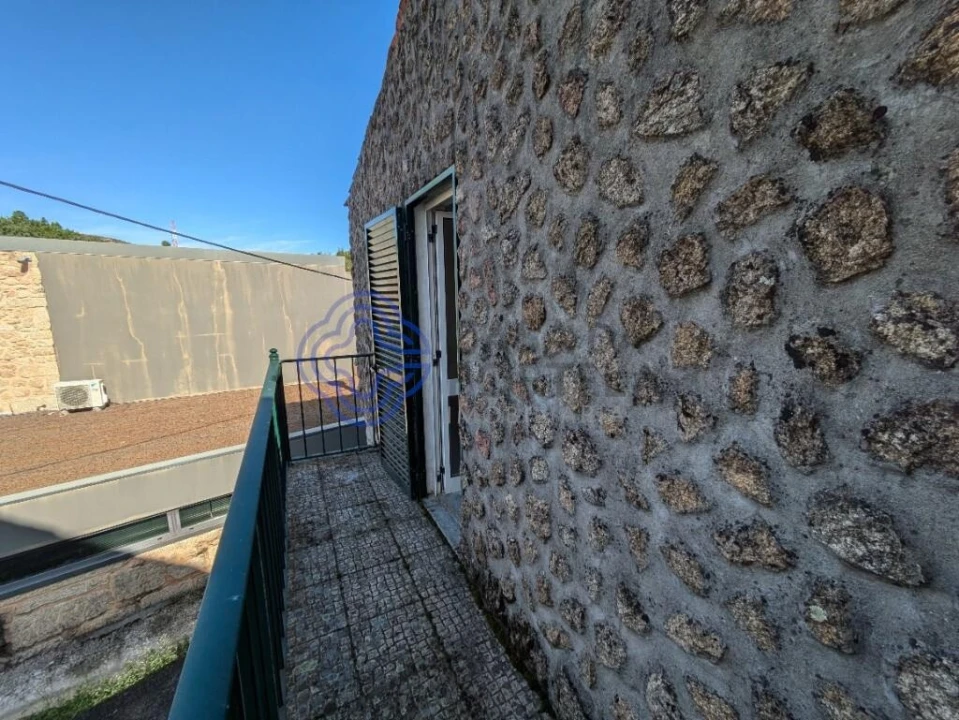 Moradia T2 para Venda em Vila Franca da Serra Foto 8