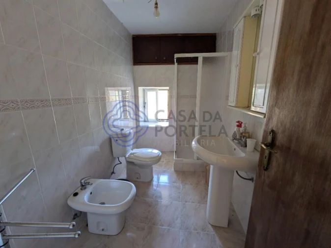 Moradia T2 para Venda em Vila Franca da Serra Foto 11