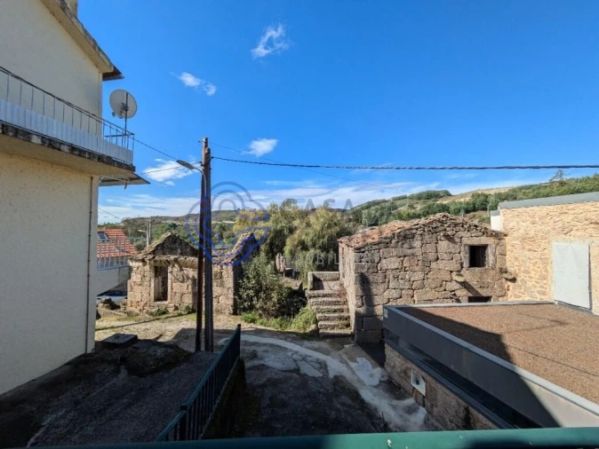 Moradia T2 para Venda em Vila Franca da Serra Foto 7