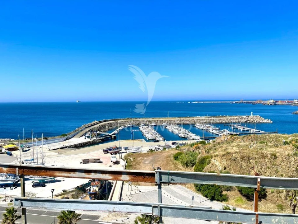 Moradia T7 para Venda em Sines Foto 8