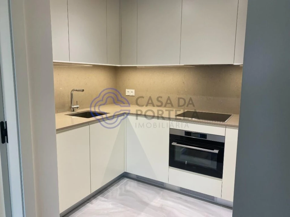 Apartamento T2 para Venda em Mafamude e Vilar do Paraíso Foto 2