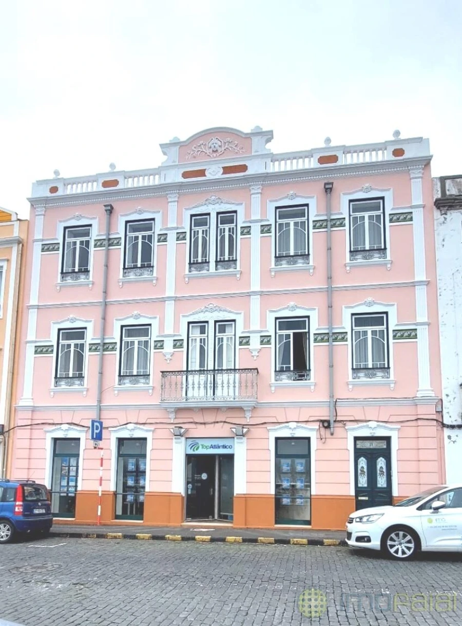 Moradia T5 para Venda em Horta (Angustias)