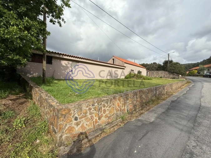 Moradia T4 para Venda em Covas Foto 21