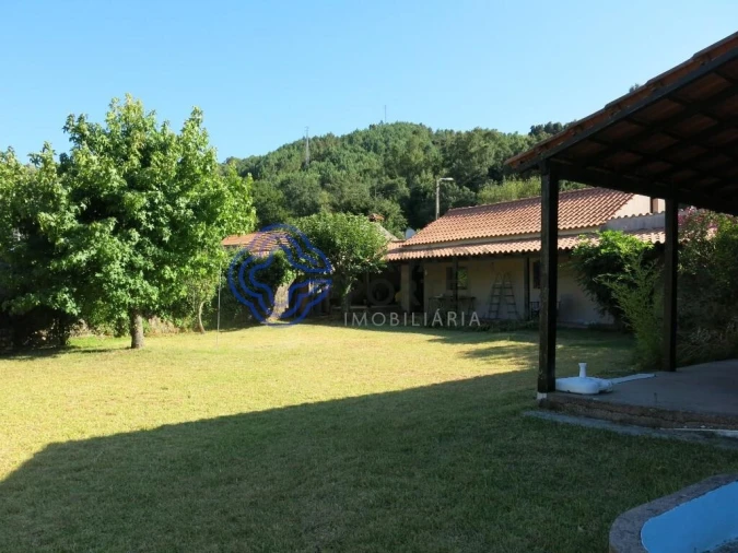 Moradia T4 para Venda em Covas Foto 62