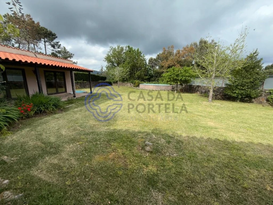 Moradia T4 para Venda em Covas Foto 25