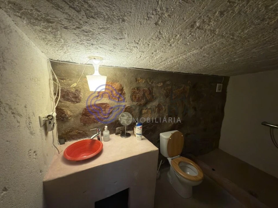 Moradia T4 para Venda em Covas Foto 51