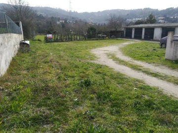 Terreno para Venda em Crespos e Pousada