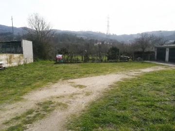 Terreno para Venda em Crespos e Pousada