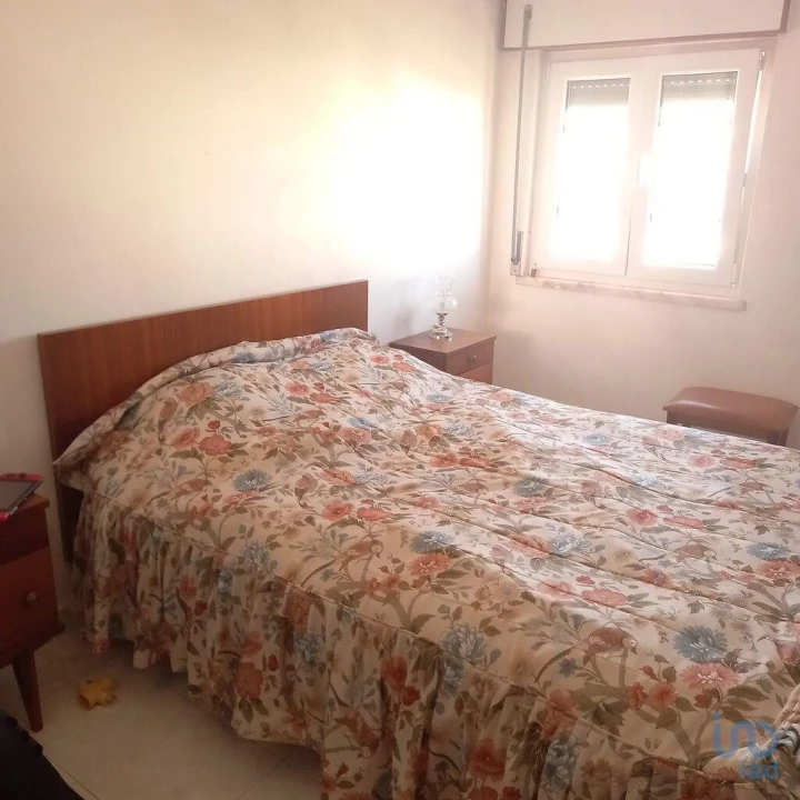 Moradia T4 para Arrendamento em Atouguia da Baleia Foto 11