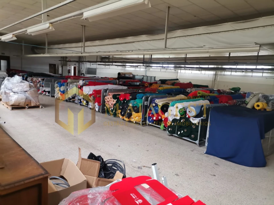 Armazém para Venda em Eiriz Foto 11