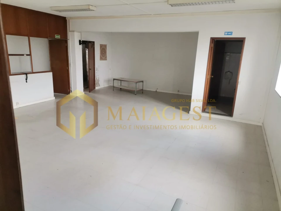 Armazém para Venda em Eiriz Foto 13