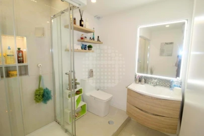 Apartamento T4 para Venda em Albufeira e Olhos de Água