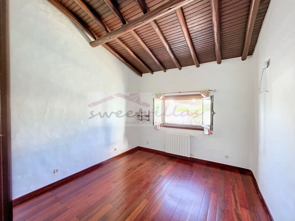 Moradia T4 para Venda em Guia Foto 20
