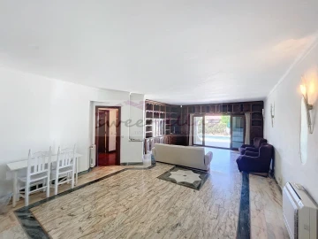 Moradia T4 para Venda em Guia