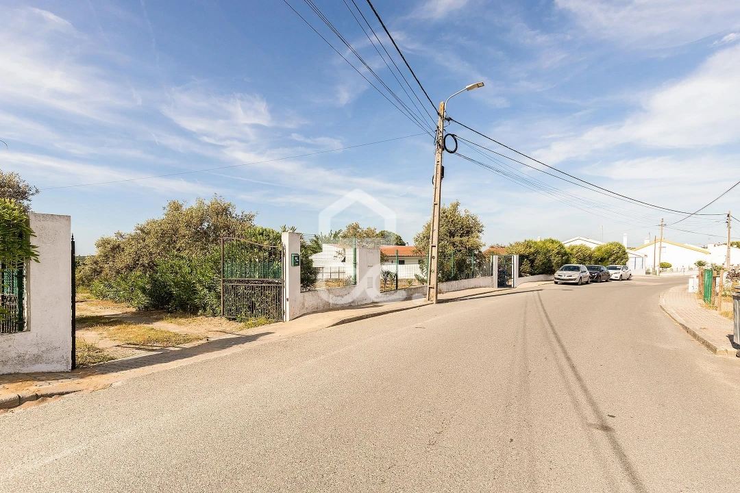 Quinta T2 para Venda em Mora Foto 1