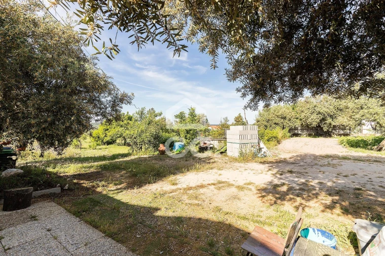 Quinta T2 para Venda em Mora Foto 27