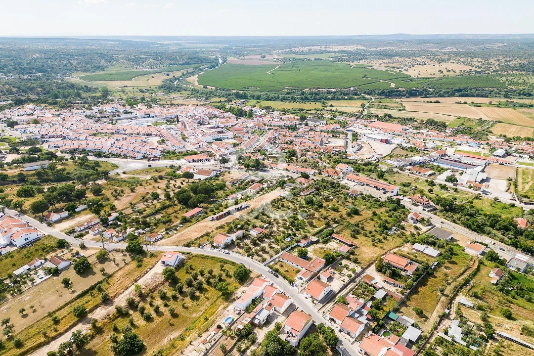 Quinta T2 para Venda em Mora Foto 40