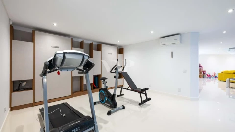 Moradia T5 para Venda em Guia