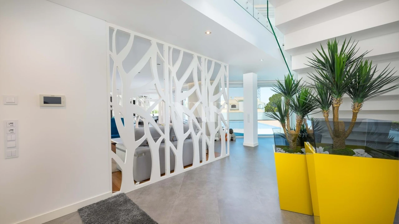 Moradia T5 para Venda em Guia Foto 7