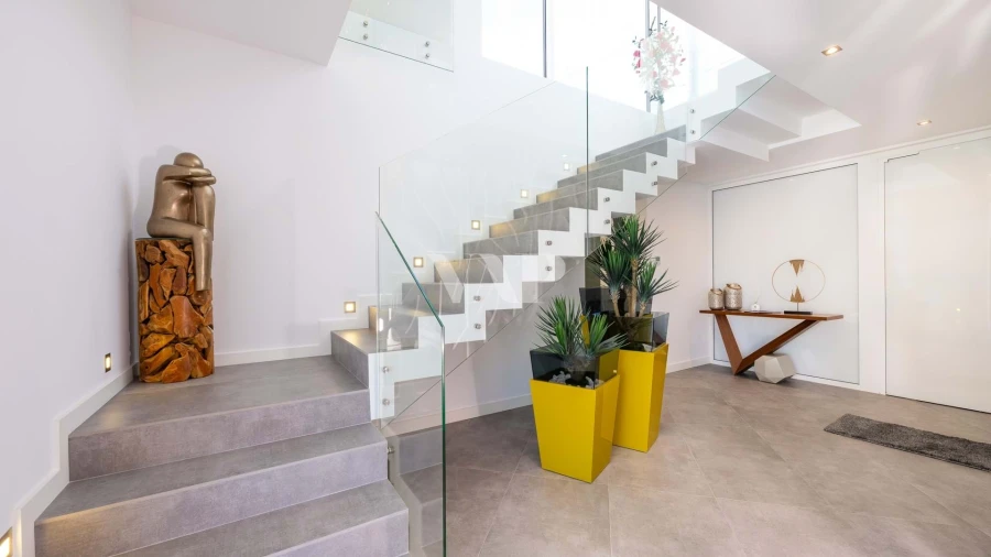 Moradia T5 para Venda em Guia Foto 17